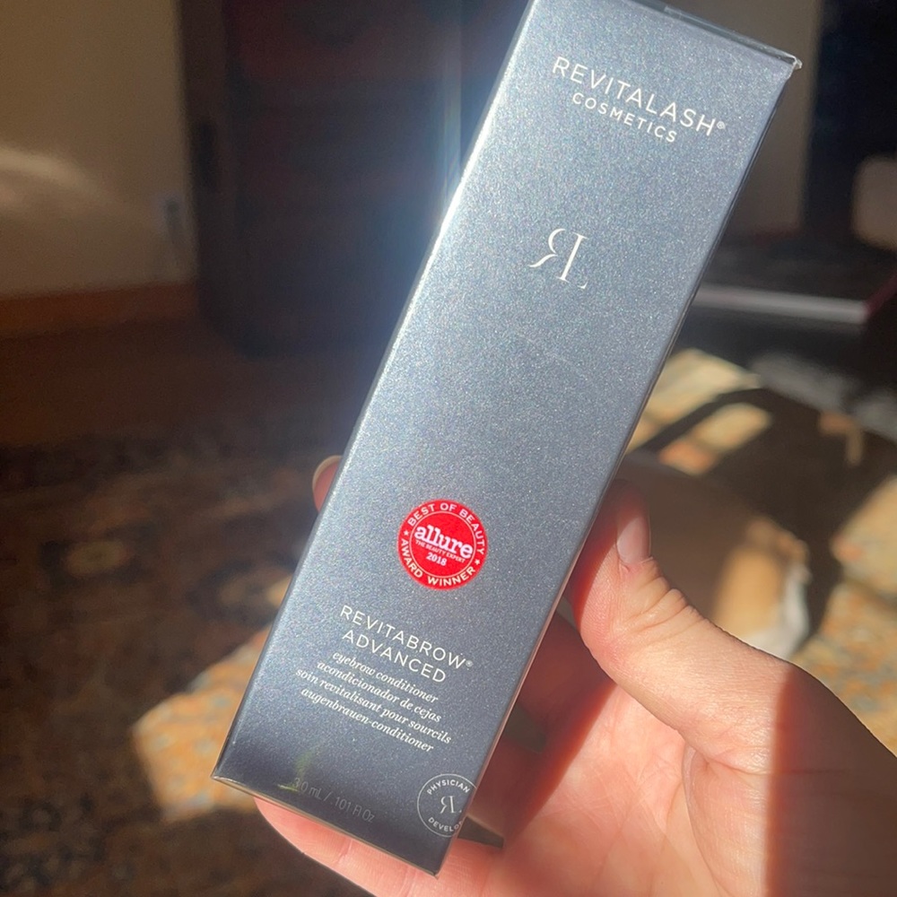 Revitabrow Advanced eyebrow conditioner